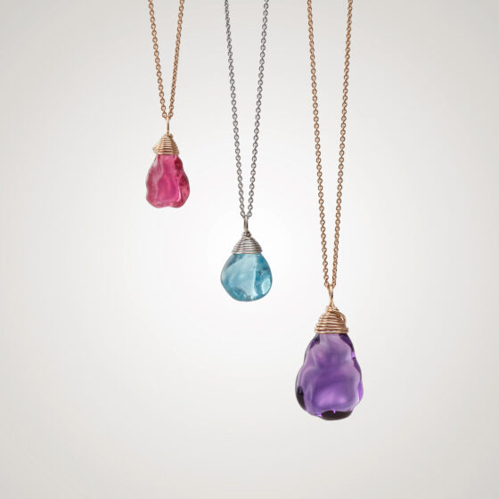 Pendants in rose or white gold with rubellite, aquamarine and amethyst